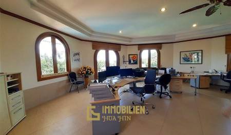 Stunning 11 Bed Mansion in West Hua Hin