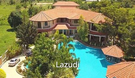 Stunning 11 Bed Mansion in West Hua Hin