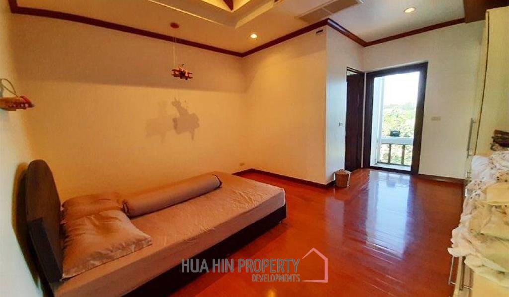 Stunning 9 Bed Villa for Sale at Palm Hills Golf Course & Residence