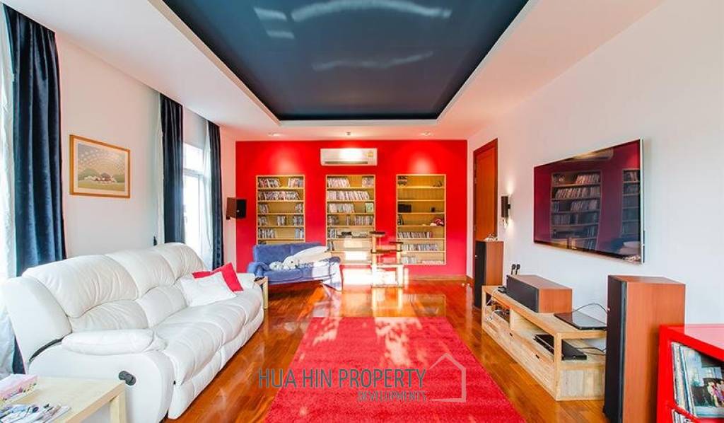 Large Pool Villa For Sale at Baan Silasa in Hua Hin