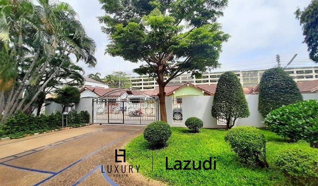 5 Bedroom Pool Villa in Central Hua Hin