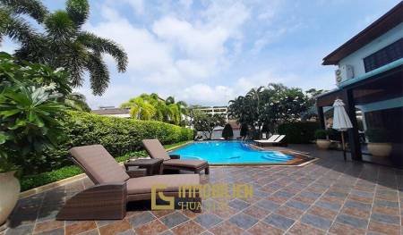 5 Schlafzimmer Pool Villa im Zentrum von Hua Hin