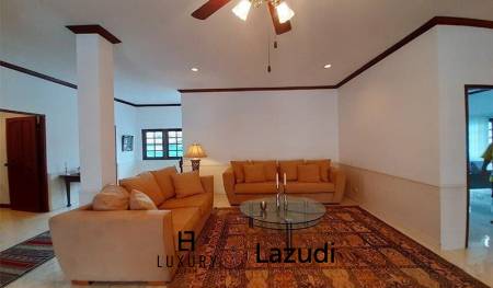 5 Bedroom Pool Villa in Central Hua Hin
