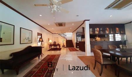 5 Bedroom Pool Villa in Central Hua Hin