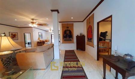 5 Schlafzimmer Pool Villa im Zentrum von Hua Hin