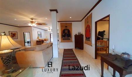 5 Bedroom Pool Villa in Central Hua Hin