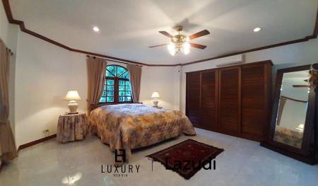 5 Bedroom Pool Villa in Central Hua Hin