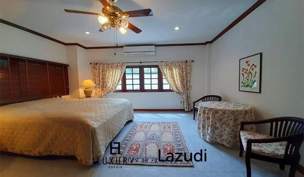 5 Bedroom Pool Villa in Central Hua Hin
