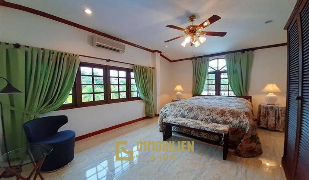 5 Schlafzimmer Pool Villa im Zentrum von Hua Hin