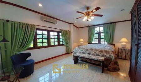 5 Schlafzimmer Pool Villa im Zentrum von Hua Hin