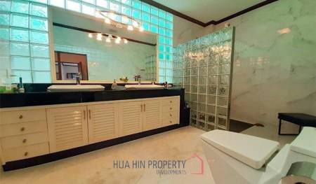 5 Bedroom Pool Villa in Central Hua Hin