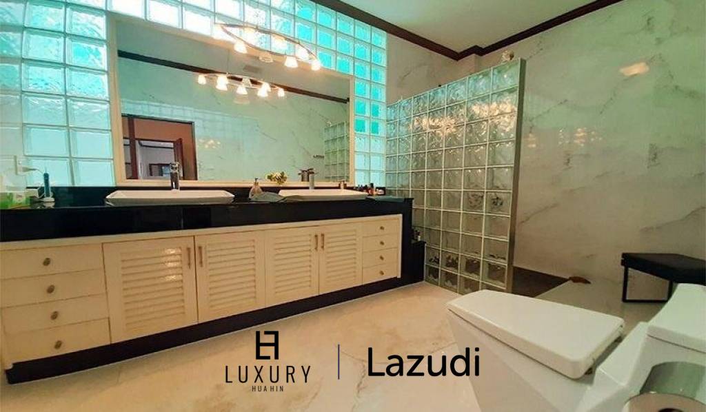 5 Bedroom Pool Villa in Central Hua Hin