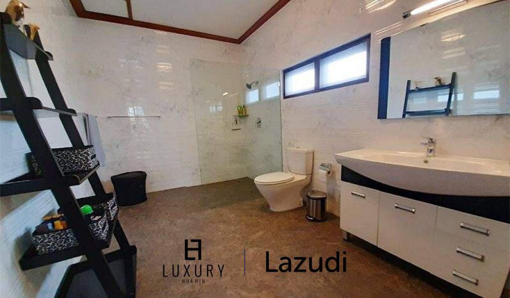5 Bedroom Pool Villa in Central Hua Hin
