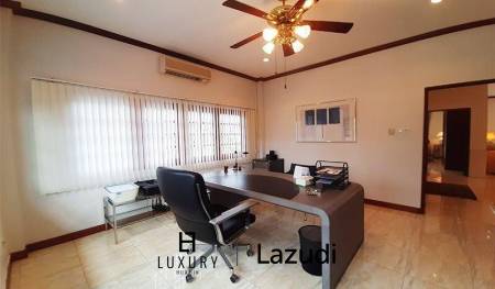 5 Bedroom Pool Villa in Central Hua Hin