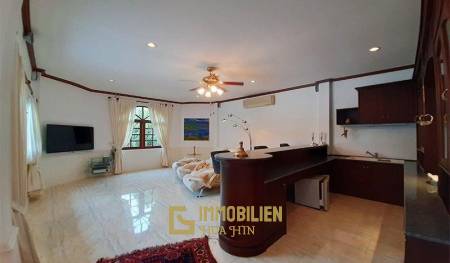 5 Schlafzimmer Pool Villa im Zentrum von Hua Hin