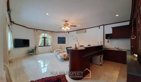5 Bedroom Pool Villa in Central Hua Hin