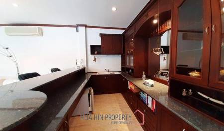5 Bedroom Pool Villa in Central Hua Hin