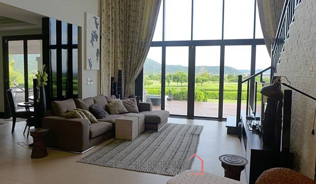 Beautiful Mansion for Sale on the Prestigious Black Mountain Golf Course