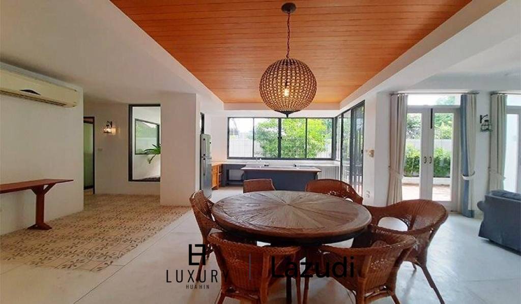 Villa for Sale near Bluport Shopping Mall