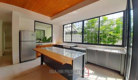 Villa for Sale near Bluport Shopping Mall