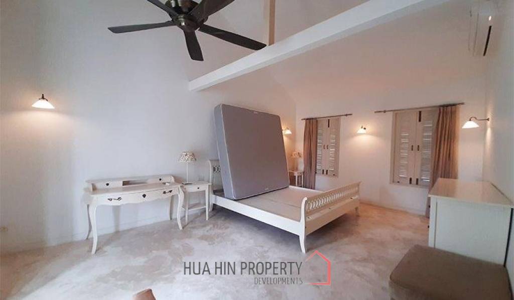 Villa for Sale near Bluport Shopping Mall