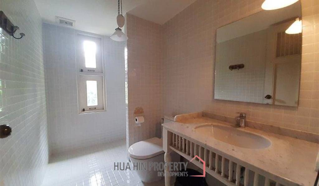 Villa for Sale near Bluport Shopping Mall