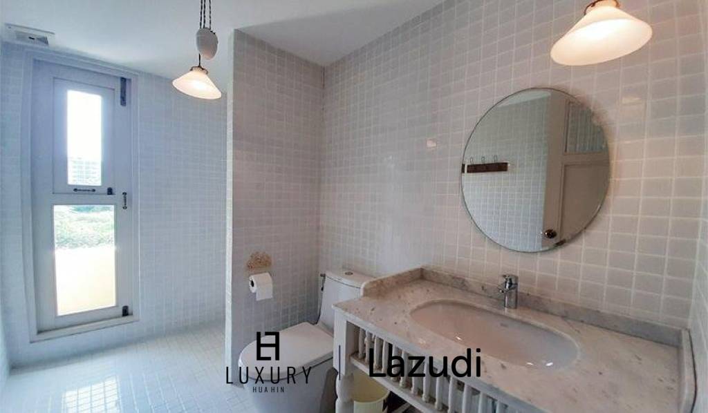 Villa for Sale near Bluport Shopping Mall