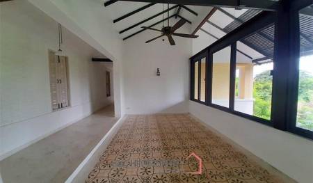 Villa for Sale near Bluport Shopping Mall