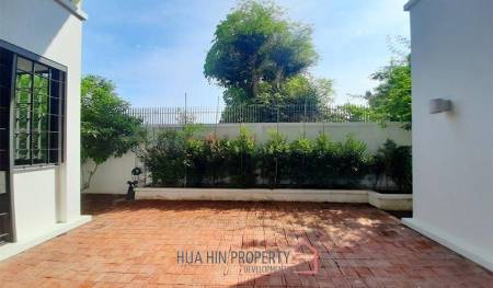 Villa for Sale near Bluport Shopping Mall