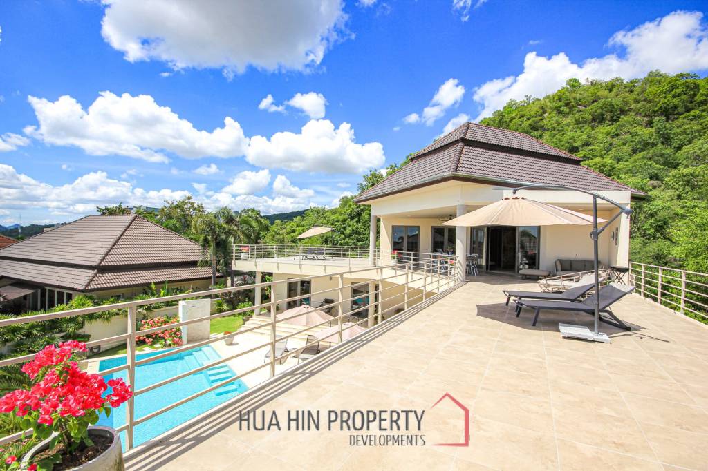 5 Bed, 2 Storey House in Central Hua Hin