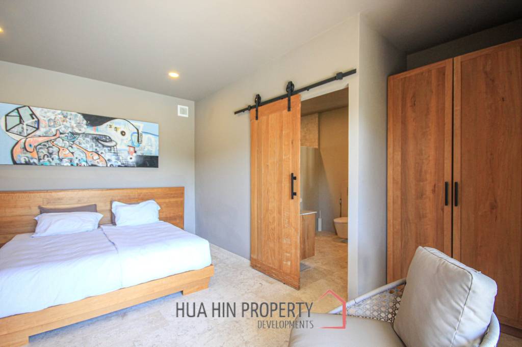5 Bed, 2 Storey House in Central Hua Hin