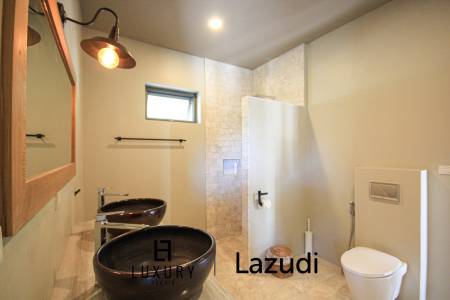 Дом 738 кв.м. 5 Кровать 