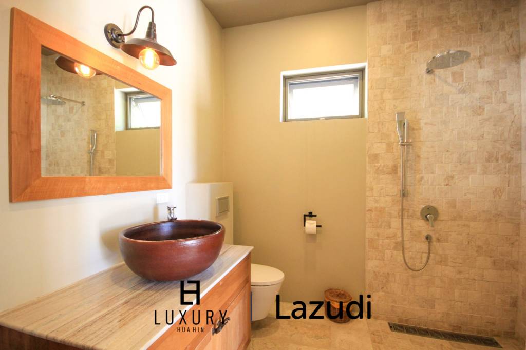 Дом 738 кв.м. 5 Кровать 