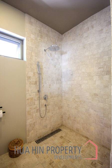 5 Bed, 2 Storey House in Central Hua Hin