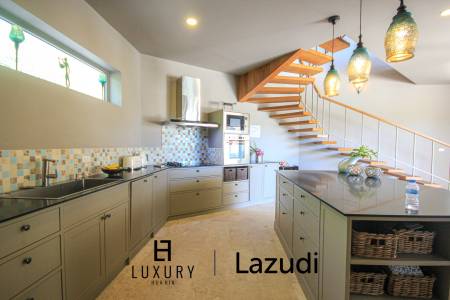 Дом 738 кв.м. 5 Кровать 