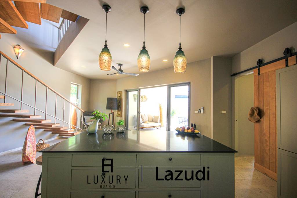 Дом 738 кв.м. 5 Кровать 