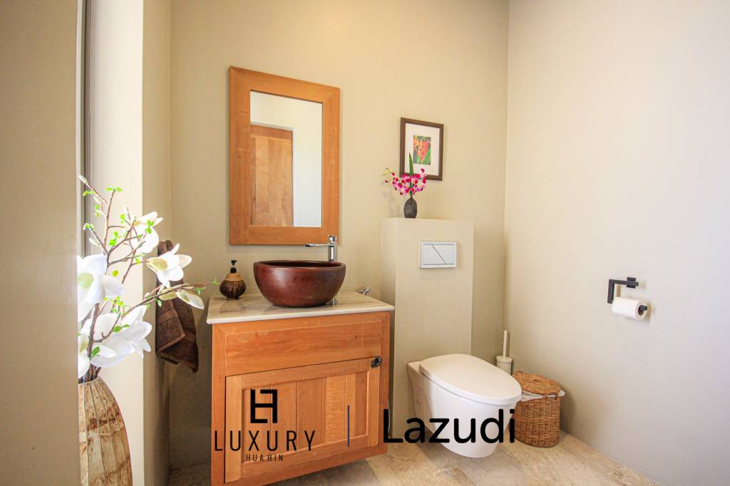 Дом 738 кв.м. 5 Кровать 