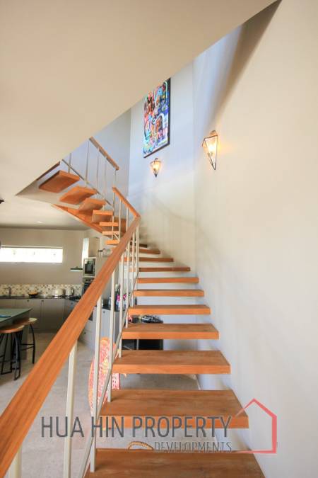 5 Bed, 2 Storey House in Central Hua Hin