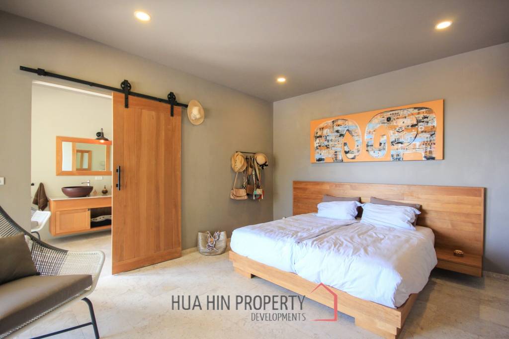 5 Bed, 2 Storey House in Central Hua Hin