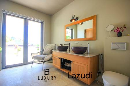 Дом 738 кв.м. 5 Кровать 