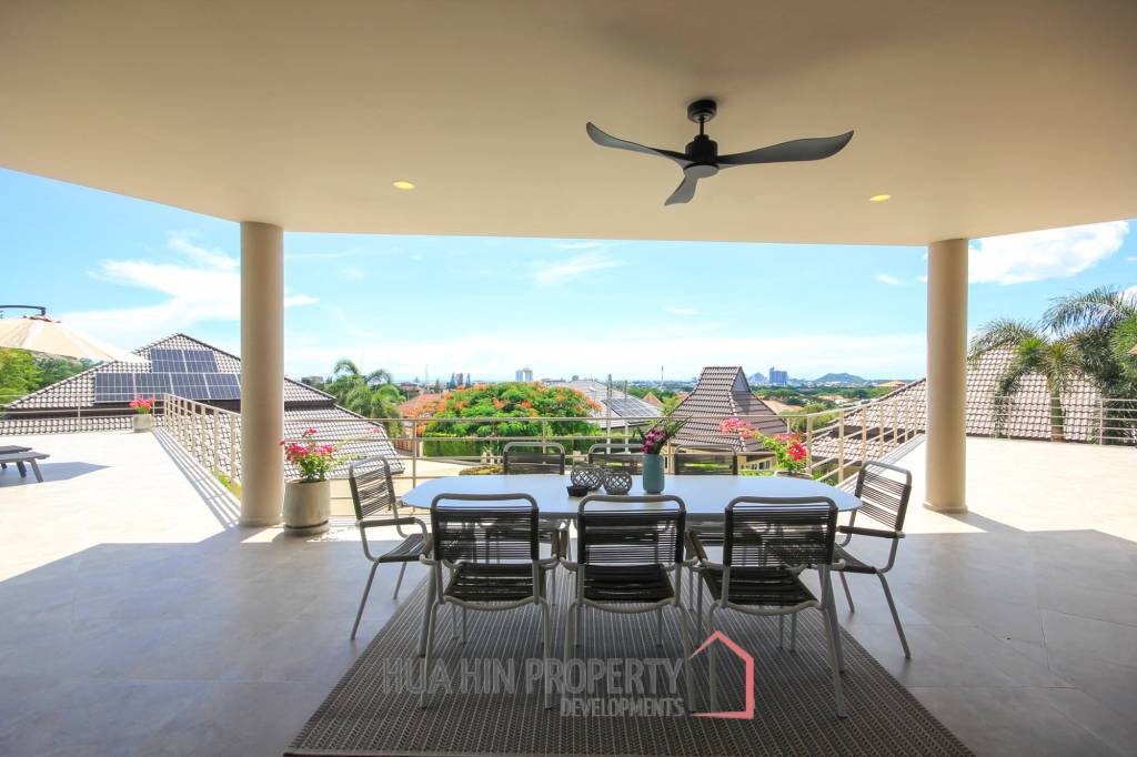 5 Bed, 2 Storey House in Central Hua Hin