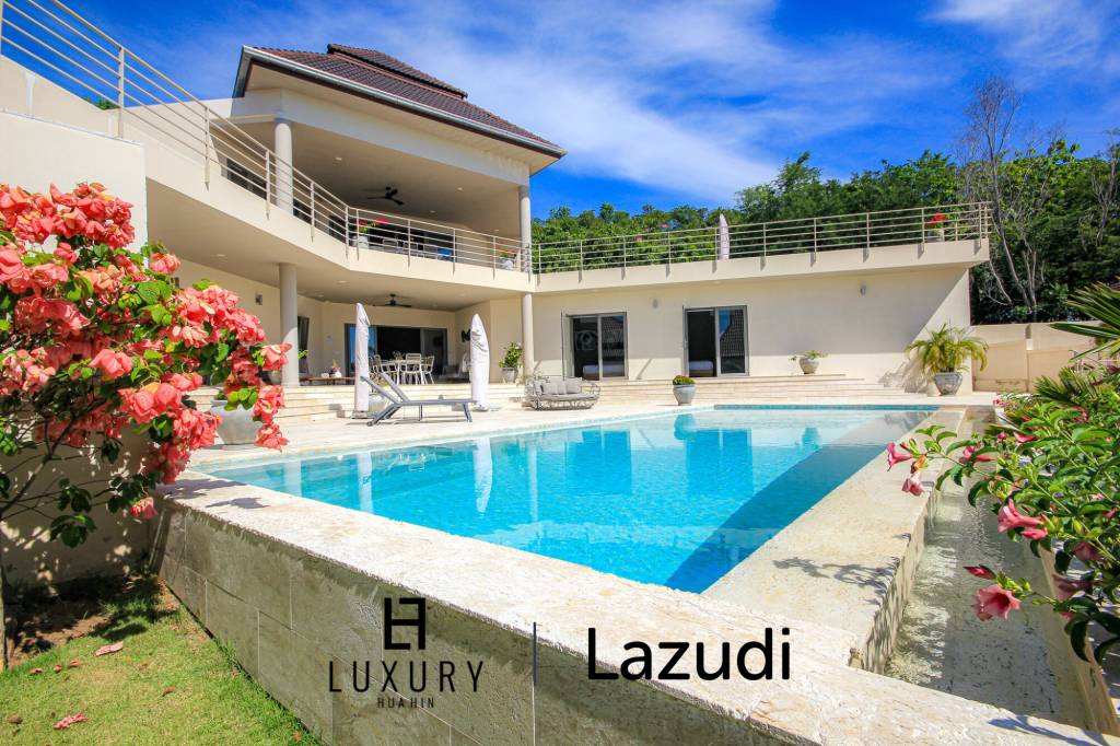 Дом 738 кв.м. 5 Кровать 