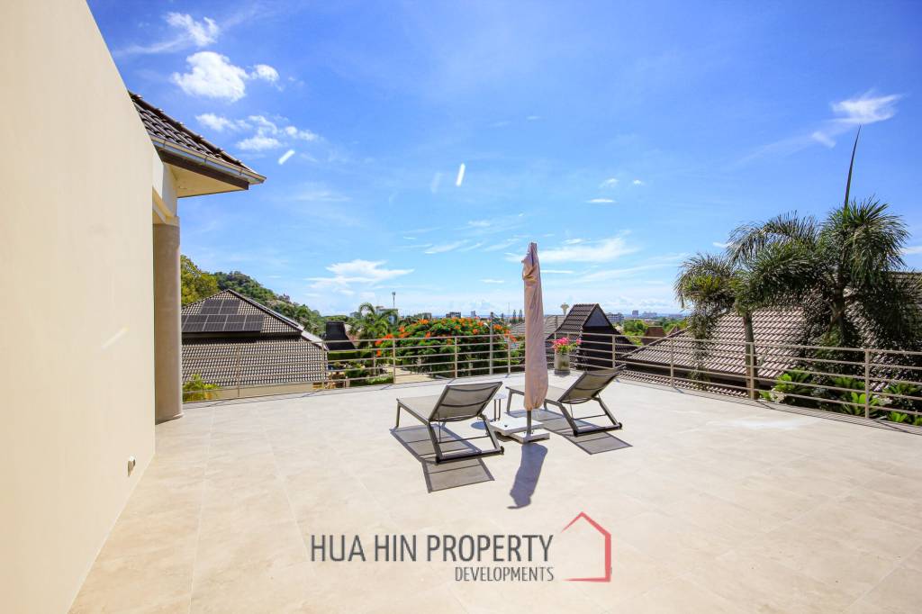 5 Bed, 2 Storey House in Central Hua Hin