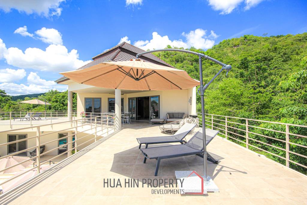 5 Bed, 2 Storey House in Central Hua Hin