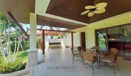 Luxurious Pool Villa in Countryside Surroundings