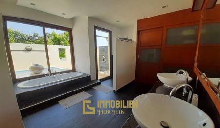 1,060 qm 3 Bett Haus Für Verkauf