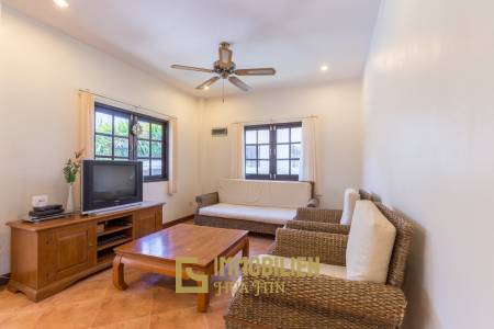 Orchid Paradise Homes: 4 Schlafzimmer Pool Villa mit  2 Bädern