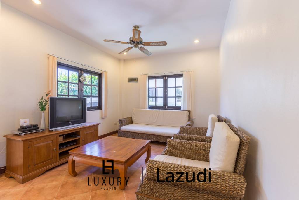 Orchid Paradise Homes: 4 Schlafzimmer Pool Villa mit  2 Bädern