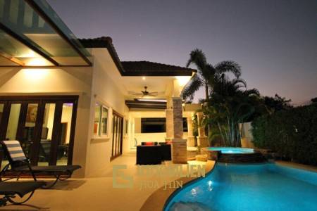 Orchid Paradise Homes: 3 Schlafzimmer Pool Villa