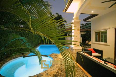 Orchid Paradise Homes: 3 Schlafzimmer Pool Villa